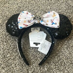 Nwt disney park exclusive magic kingdom earheadband